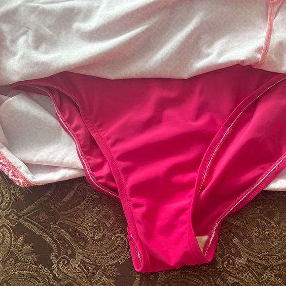 Women's Pink two piece swimsuit - Picture 5 of 13